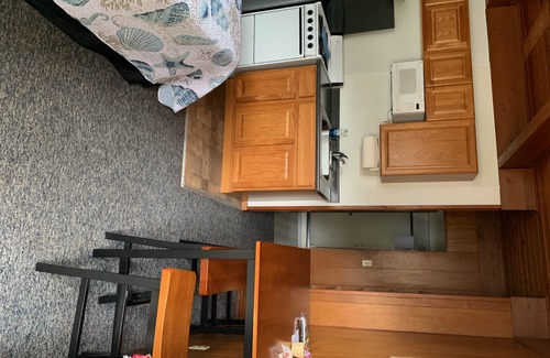 Sekiu House | Enjoy Oceanfront Comfort at Curley's Motel with Kitchenette