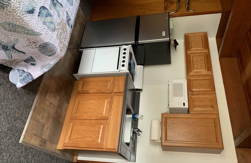 Sekiu House | Enjoy Oceanfront Comfort at Curley's Motel with Kitchenette