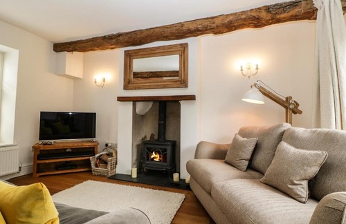 Much Wenlock House | Experience Elegance at Curly's Cottage - Guest Rated 10/10