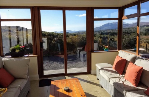 Adrigole House | Discover Curragh Heights: Year-Round Rentals and Ocean Views