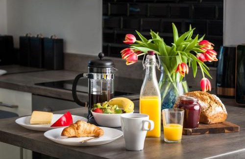 Riverstick House | Premier Stay at Curragh House Lodges - Rated 10/10 by Guests