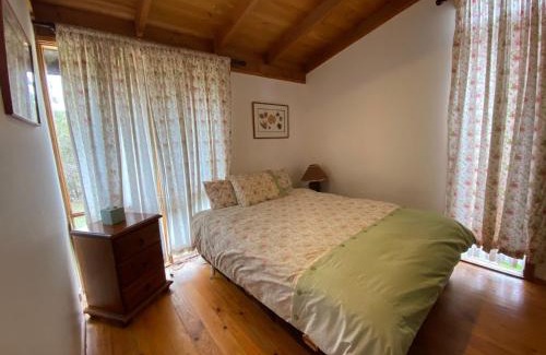 Anglers Reach House | Welcoming Currawong Cottage: Family-Friendly Retreat
