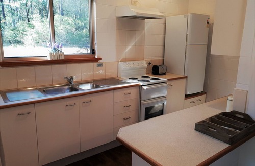 Nulkaba Cottage | Ideal Currawong Cottage: Central to Wineries & Attractions