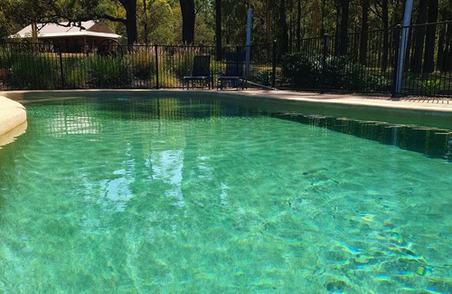 Nulkaba Cottage | Ideal Currawong Cottage: Central to Wineries & Attractions