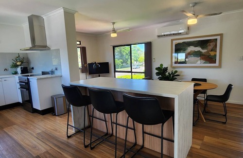 Currimundi House | Family-Friendly Currimundi Holiday House with Breakfast Included