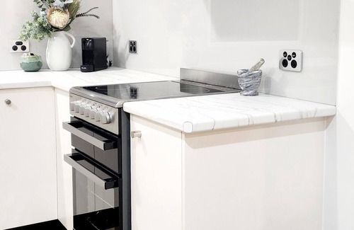 Currimundi House | Family-Friendly Currimundi Holiday House with Breakfast Included