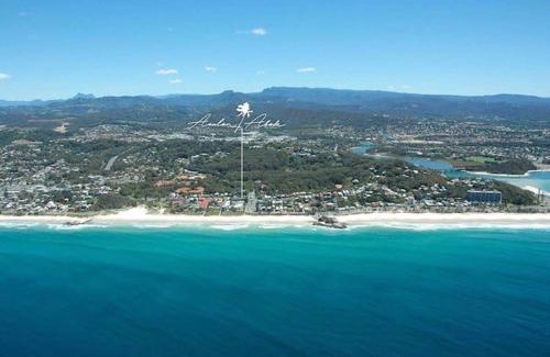 Currumbin House | Oceanfront Currumbin Sanctuary Beach Abode with Hot Tub