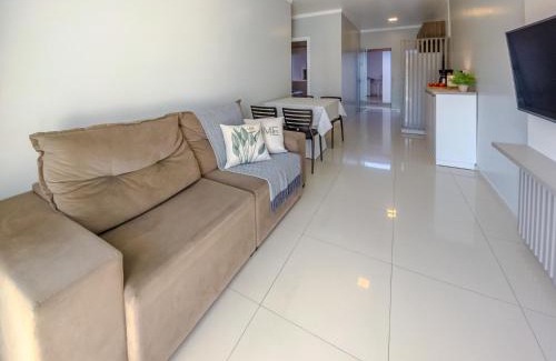 Praia da Armacao do Itapocoroi Apartment | Perfect Getaway at Curta Praia da Armação - Casa Tulipa