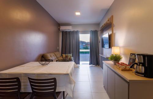 Praia da Armacao do Itapocoroi House | Curta Praia de Armação - Casa Coqueiro