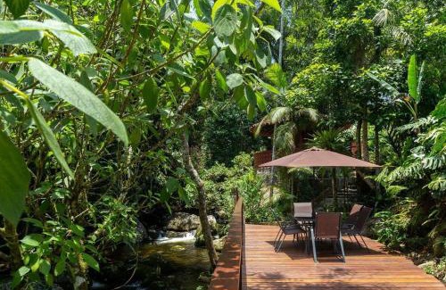 Teresopolis Apartment | Pet-Friendly Escape with Pool and Garden at CurtaTere