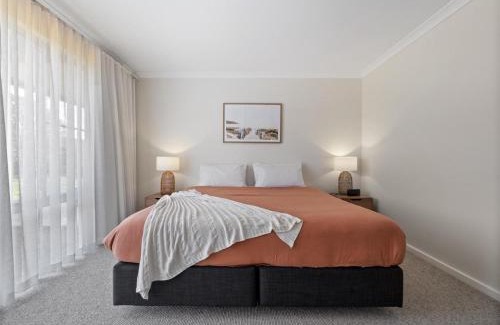 Burnside House | Unwind at Cusmano Retreat - Contemporary Rural Homestay