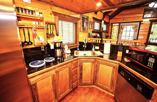 Murfreesboro Cabin | Guest Rated 10/10: Family & Pet-Friendly Ocean View Cabin