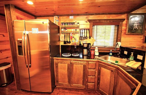 Murfreesboro Cabin | Guest Rated 10/10: Family & Pet-Friendly Ocean View Cabin
