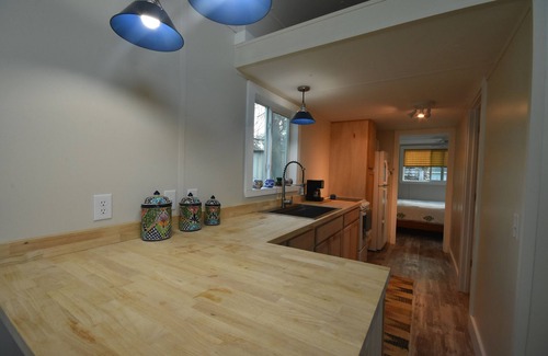 Montopolis House | Modern Home Near Downtown with Fenced Yard & Spa Access
