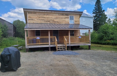 Jackman Cabin | Inviting Tiny Home Cabin in Maine's Scenic Jackman