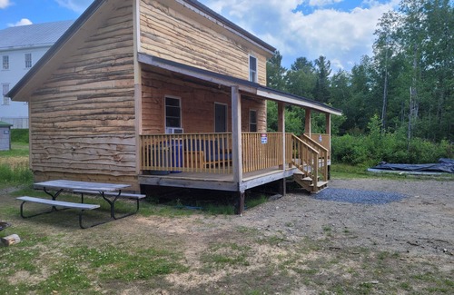 Jackman Cabin | Inviting Tiny Home Cabin in Maine's Scenic Jackman