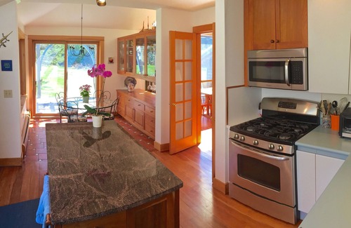 Stonington House | Exclusive Waterfront Vacation Home Surrounded by Nature