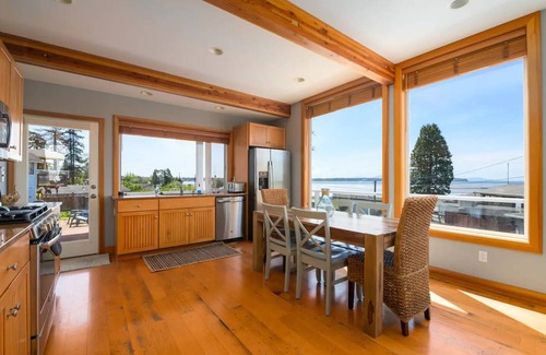 Birch Bay House | Cozy Ocean View Retreat with Pool & Beach Access