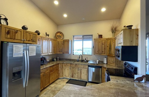 Apple Valley House | Exclusive Home with Pool on 40 Acres Overlooking Zion