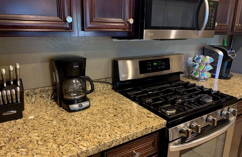 Roosevelt Park House | Elegant Home with Private Pool & Spa - Rated 9.2/10!