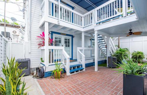 Historic Seaport Apartment | Custom House Inn All