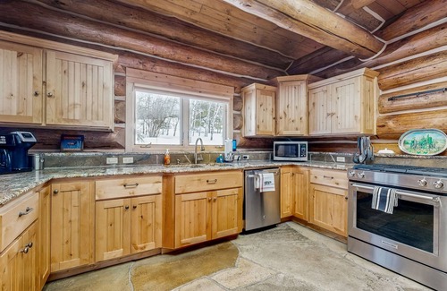 McCall Cabin | Indulgent Cabin Retreat with Private Hot Tub & Gourmet Kitchen