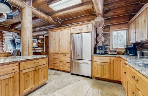 McCall Cabin | Indulgent Cabin Retreat with Private Hot Tub & Gourmet Kitchen