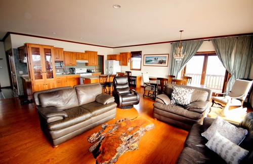 Yankton House | Private Riverfront Retreat with Breathtaking Views & Pool