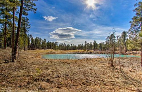 Torreon House | Inviting Show Low Cabin with Deck near Torreon Golf Club