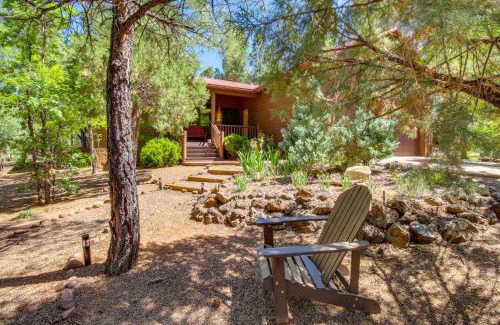 Torreon House | Inviting Show Low Cabin with Deck near Torreon Golf Club
