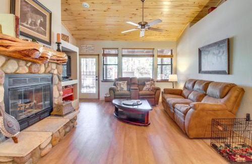 Torreon House | Inviting Show Low Cabin with Deck near Torreon Golf Club