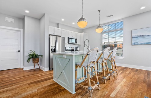 Auburn Apartment | Remarkable Custom Suite Over Target - Downtown AU 209