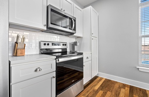 Auburn Apartment | Remarkable Custom Suite Over Target - Downtown AU 209