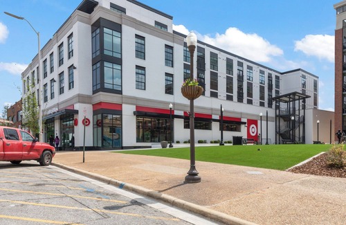 Auburn Apartment | Remarkable Custom Suite Over Target - Downtown AU 209