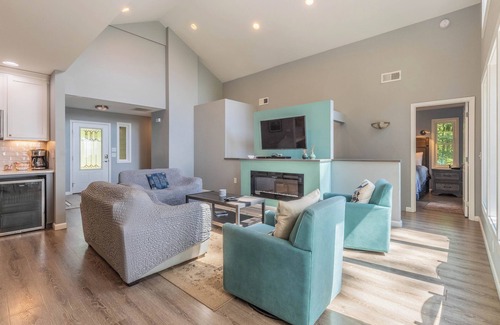 Bryson City Cabin | Customer Appreciation Year! See Discount information in Ad