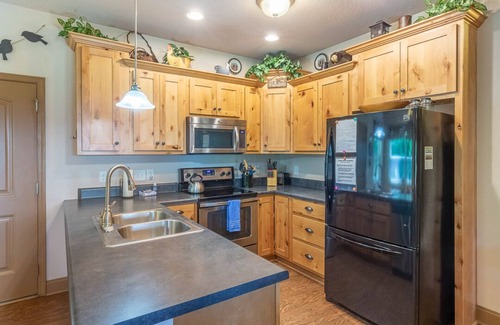 Sylva Cabin | July Escape: 10% Off with Spa and Family-Friendly Amenities