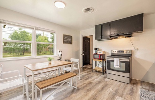 Abilene House | Convenient Worker’s Housing with Family and Pet Amenities