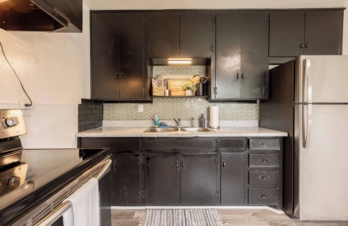 Abilene House | Convenient Worker’s Housing with Family and Pet Amenities