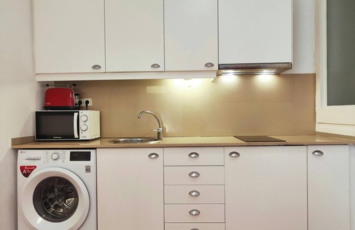 Gothic Quarter Apartment | Discover R.K - Plaça Catalunya: Spa & Breakfast Bliss
