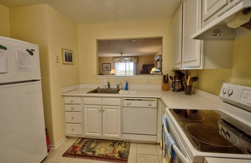 Ocean View Condo | Cute 2 BD, 2 BA Condo w/Bayside Views, Steps to Pool, Tennis, Kayaking, and Other Activities!