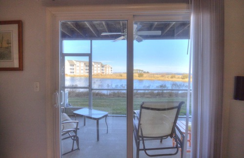 Ocean View Condo | Cute 2 BD, 2 BA Condo w/Bayside Views, Steps to Pool, Tennis, Kayaking, and Other Activities!