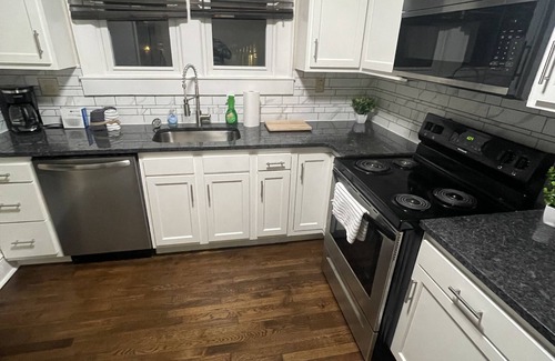 St Albans House | Inviting 2-Bedroom Retreat with Off-Street Parking