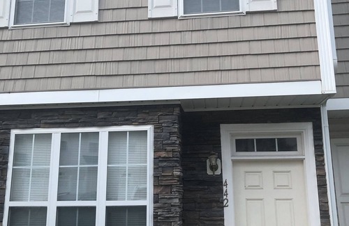 Charlotte House | Charming 2-Bedroom Townhome Near Downtown Charlotte