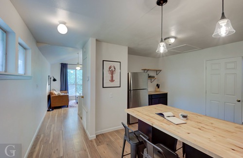 Caddo Heights-South Highlands Apartment | Ideal 2B/1Ba Apartment with Spa & Pet-Friendly Perks!