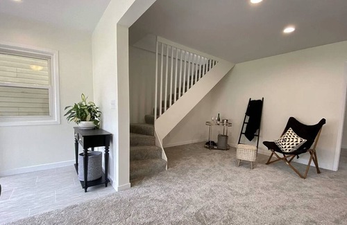 Moline House | Inviting 2-Bedroom Retreat for Your Perfect Getaway