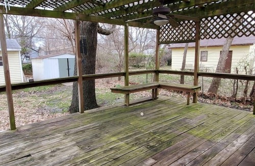 Wichita House | Cozy 3BR, 3BA Family Retreat with WIFI & Smart TV
