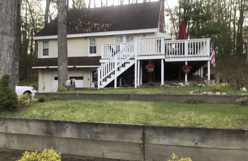 Higgins Lake Cottage | Charming 4-Bed Cottage with Lake View and Dock Access
