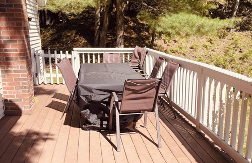 Higgins Lake Cottage | Charming 4-Bed Cottage with Lake View and Dock Access