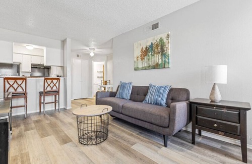 Park Central Apartment | Charming Budget-Friendly Stay in Central DFW with Kitchen
