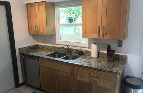 Jensen Beach House | Cozy Oceanfront Retreat with Pet-Friendly Amenities
